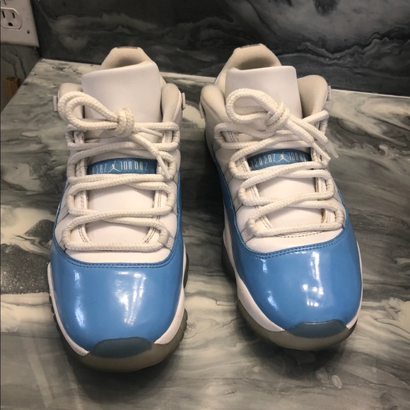 Nike Air Jordan 11 Low UNC Men's 9 - Picture 6 of 11